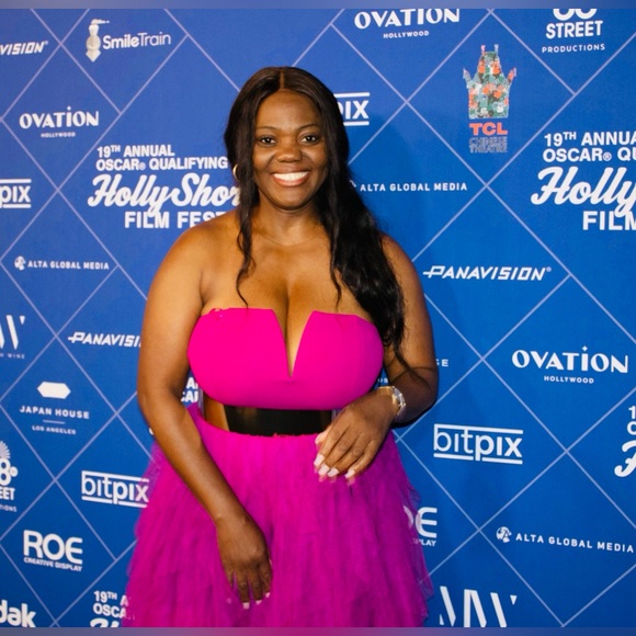 Beautiful braless pink dress for sale. For red carpet or evening parties. - Picture 6 of 6